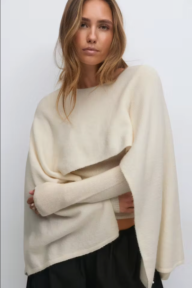 MIRA | Knitted cape top